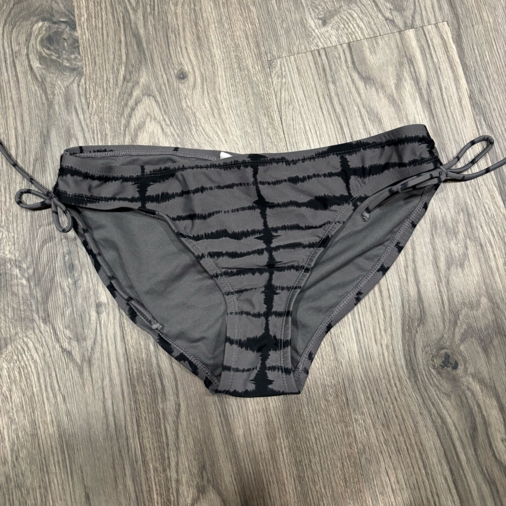 ⭐️Converse Gray & Black Tie-Dye Bikini Bottoms M NWOT